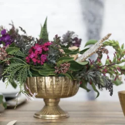 Front Page -Quality Wholesale Shop accent decor 10 x 65h gold metal lita compote ad 1