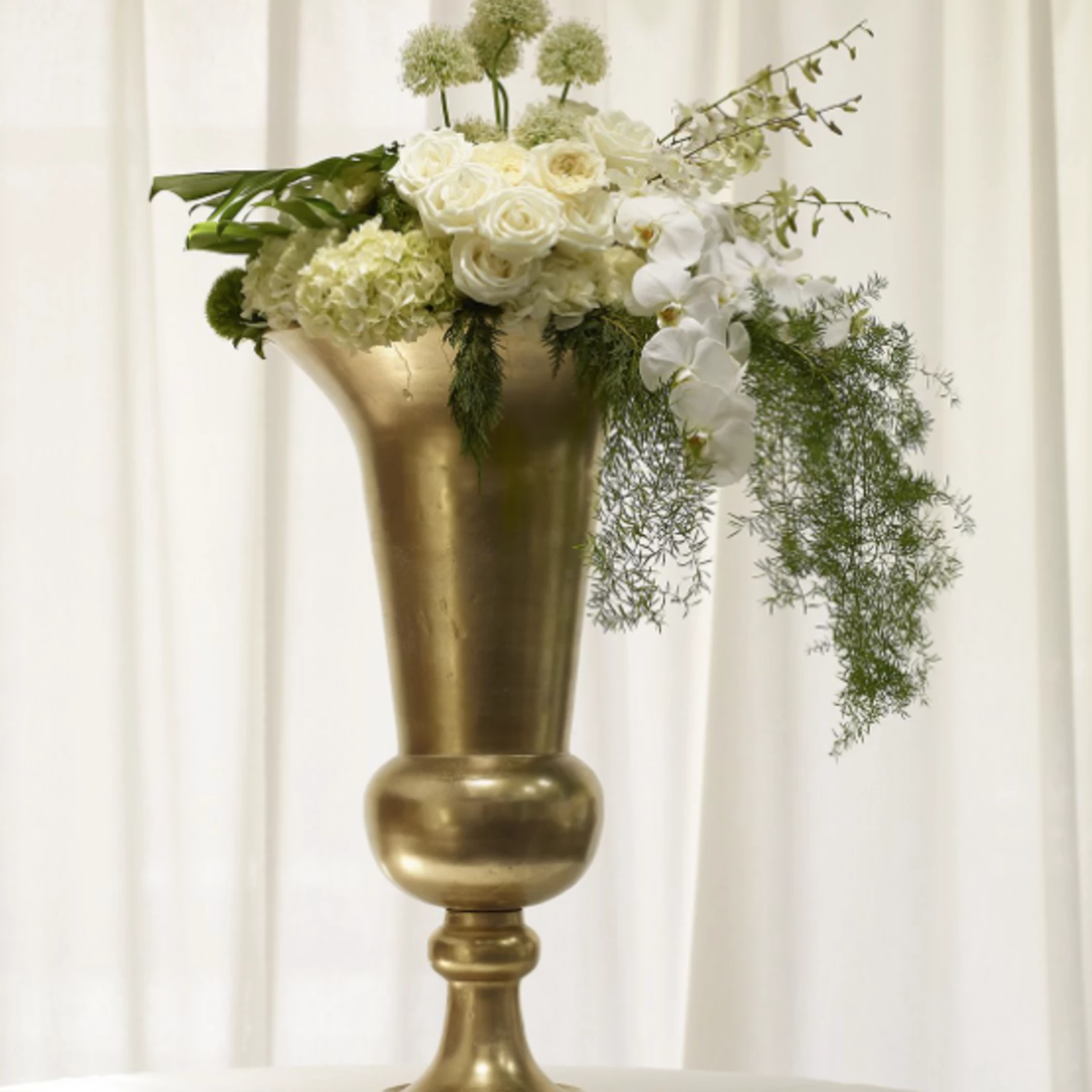 39.75”H X 20.5”GOLD SPARTA PEDESTAL (AD) 4 39.75”H X 20.5”GOLD SPARTA PEDESTAL (AD) - Image 2