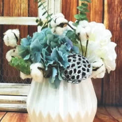 WHITE RIDGED CERAMIC POT